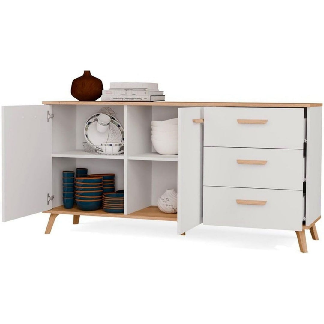 2 Tueren an dem Sideboard mit 150 cm