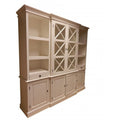Das Sideboard vereint 4 Tueren mit geschlossenem Stauraum